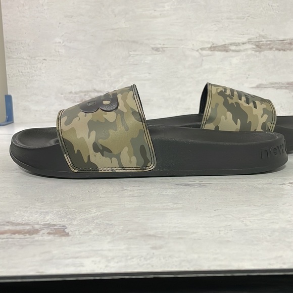 Only worn a few times New Balance men’s camo slides - Picture 3 of 6